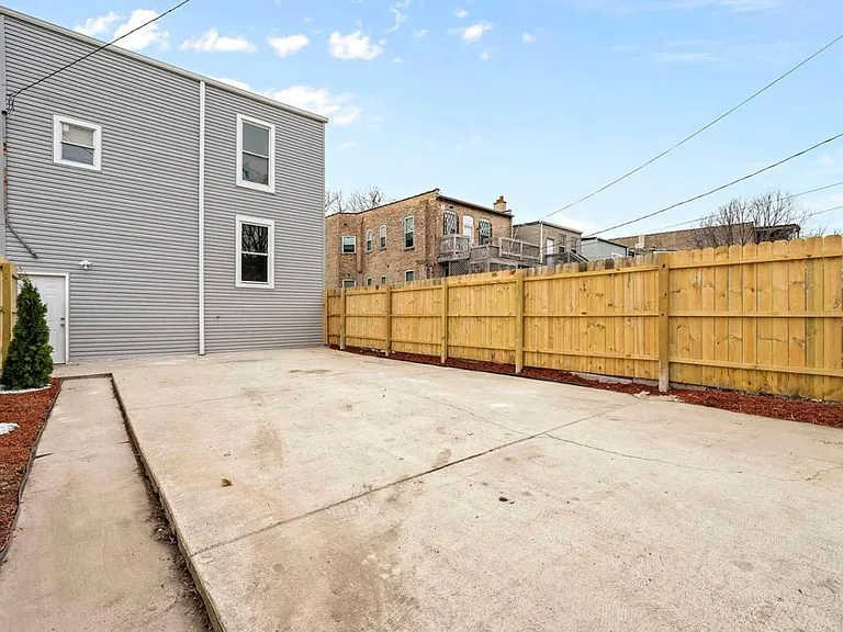 3816 W Polk St — Photo 9