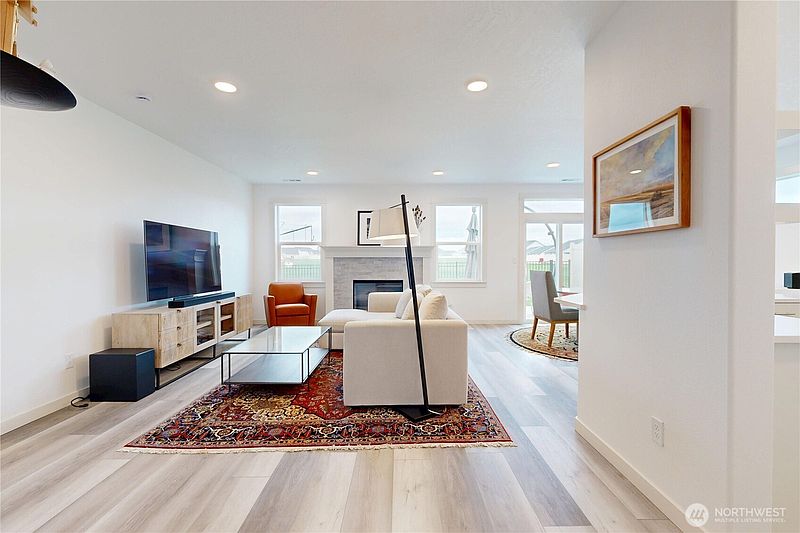 5th image of 1428 Pat Avenue