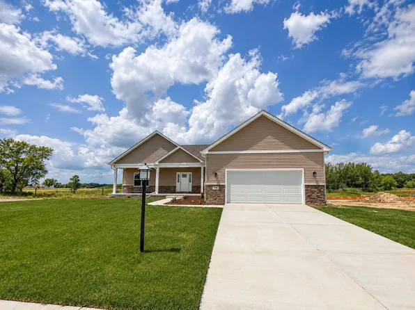 714 Debra Kay Dr, Lowell, IN 46356
