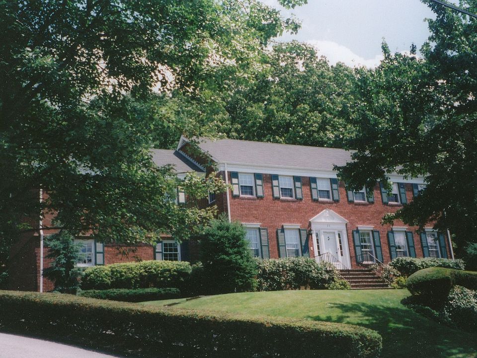 1st image of 26 Saratoga Way