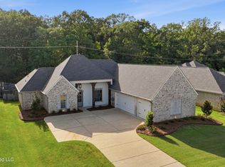 151 Camden Lake Dr, Madison, MS 39110