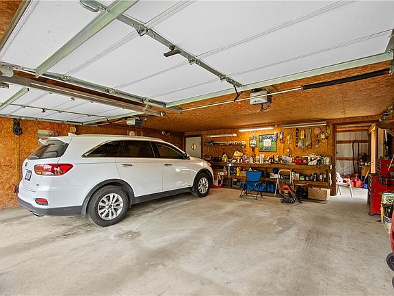 18th image of 380 Oliver Blvd #3