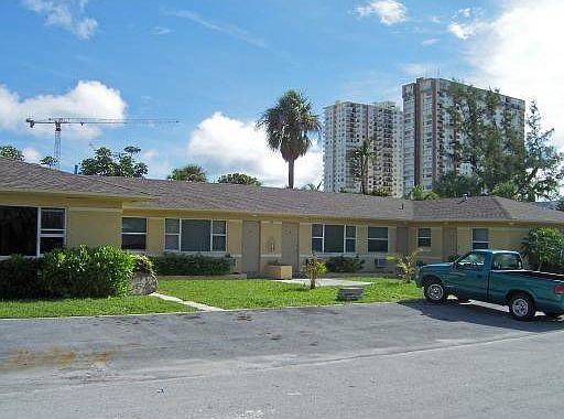 3rd image of 313 Hibiscus Ave