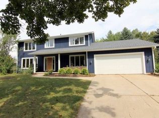 10 Oxwood Cir, Madison, WI 53717