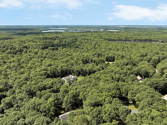 5th image of 4 Fischer Ln