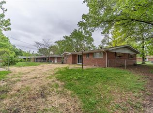 34 Bedford Dr, Belleville, IL 62226