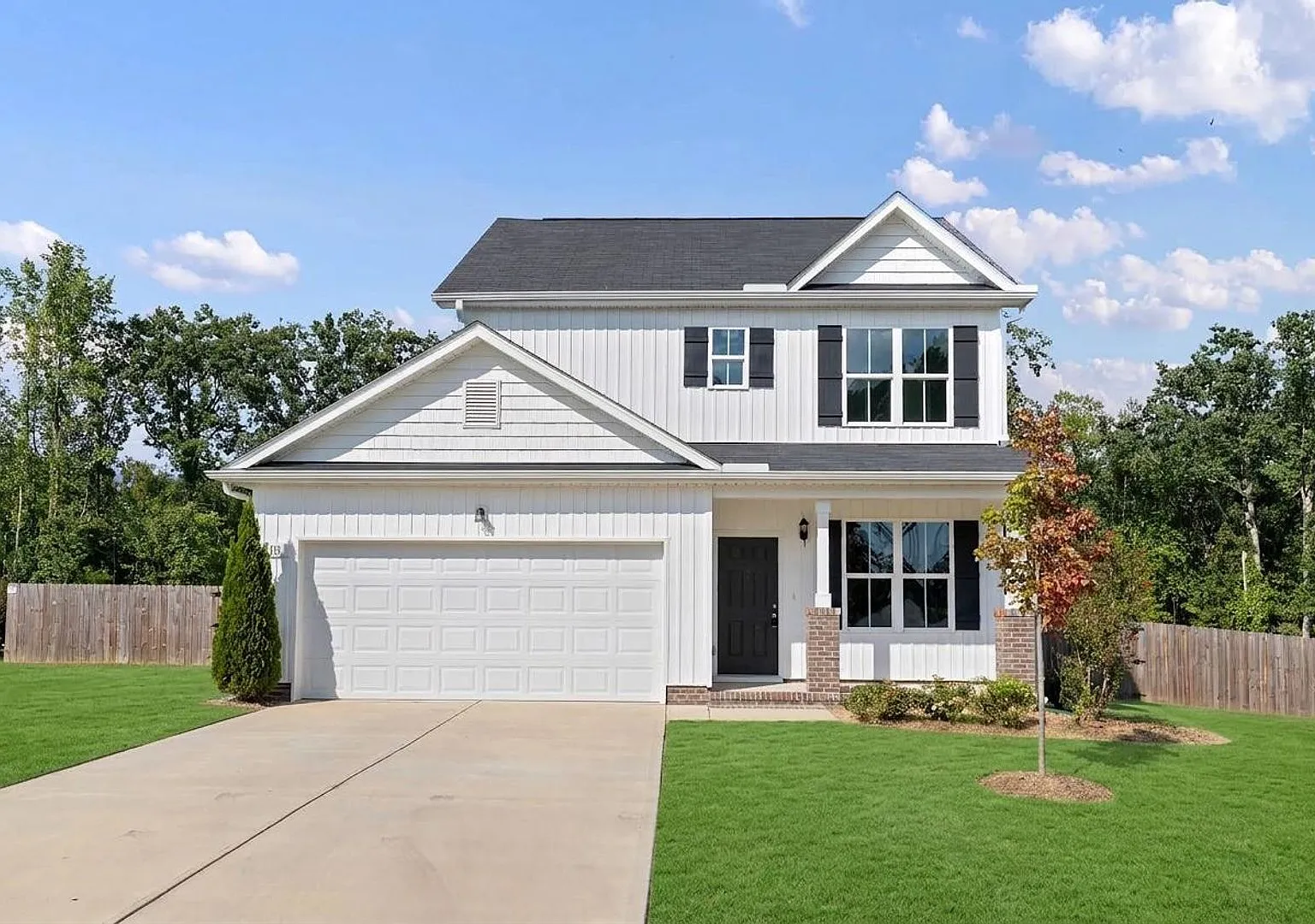 Beautiful 3-Bedroom Home with Fenced Yard & Bonus Room in Harvest Meadows! — Photo 1