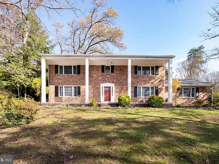 3606 Pinetree Ter — Photo 2