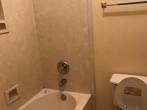 4th image of 8208 S Durand Ave