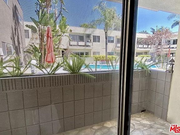 3rd image of 1233 N Laurel Ave APT 106