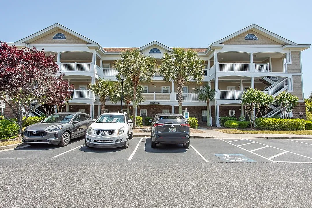 2 bed, 2.0 bath, 1000 sqft, $1,700 — Photo 2