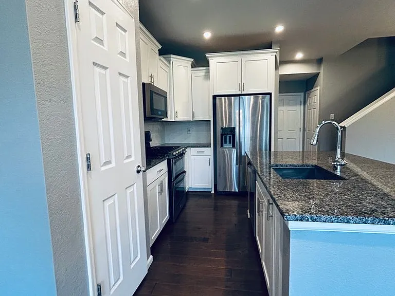 215 Jackson Dr — Photo 16