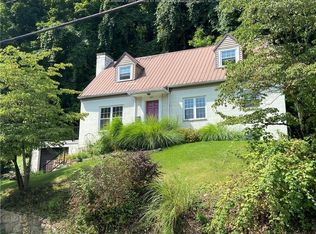 910 Montrose Dr, South Charleston, WV 25303