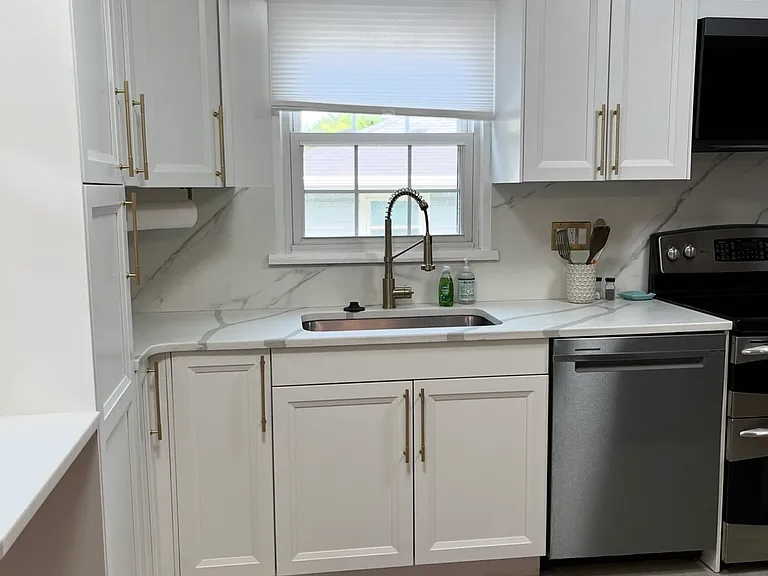 1001 W Boston Ave — Photo 8
