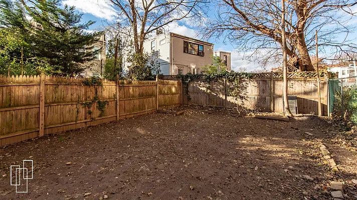 Rented by Garfield Realty  | media 21