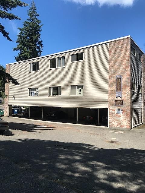 1st image of 1020 NE 125th St #9