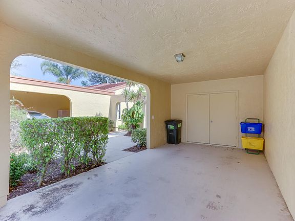 4th image of 5884 Forest Grove Dr APT 3