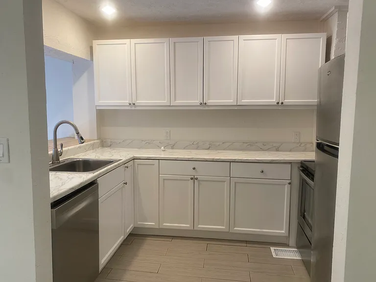 251 Mateo Way NE — Photo 11