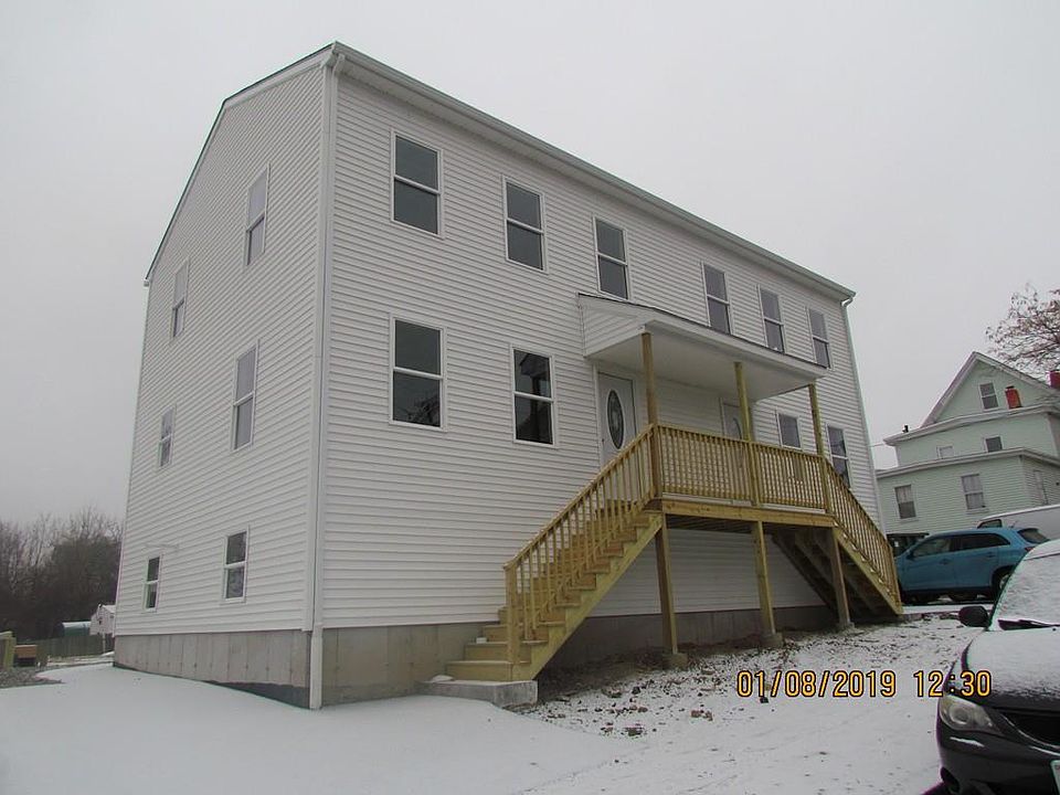 2nd image of 39A Pleasant St