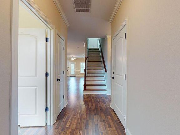 4th image of 1845 Cambria Dr