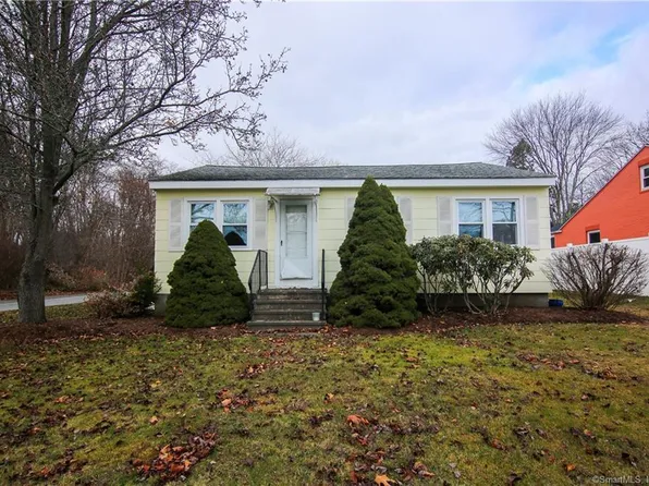 26 Brookside Avenue West, Westbrook, CT 06498