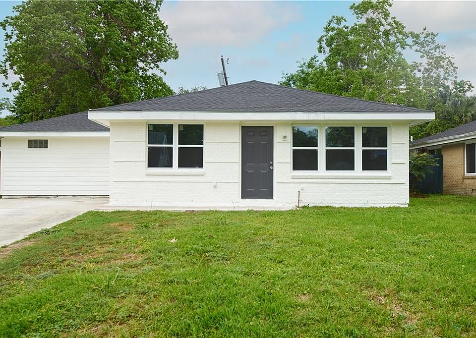 1st image of 2844 Somerset Dr