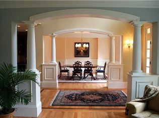 11 Suzanne Rd, Lexington, MA 02420