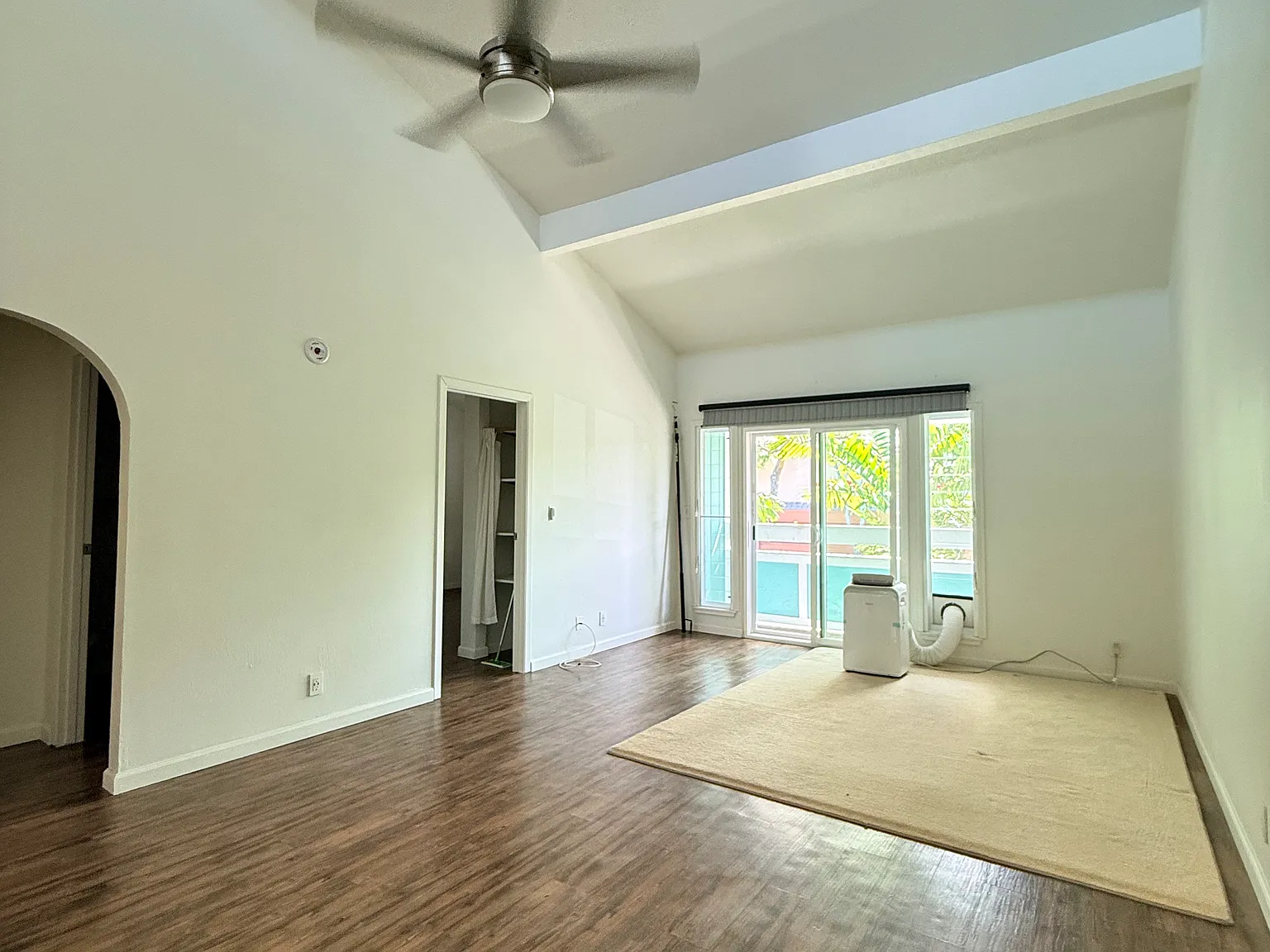 2 bed, 814 sqft, $3,250 — Photo 3