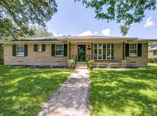 2332 Homeway Cir, Dallas, TX 75228