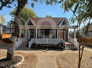 620 S Winnetka Ave #1, Dallas, TX 75208
