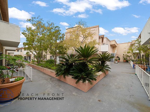 5th image of 3223 Bagley Ave APT 209