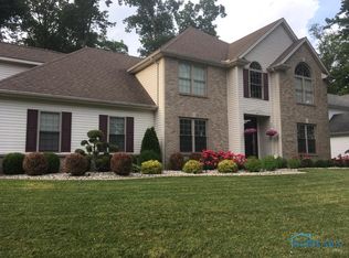 2155 McIntosh Dr, Holland, OH 43528