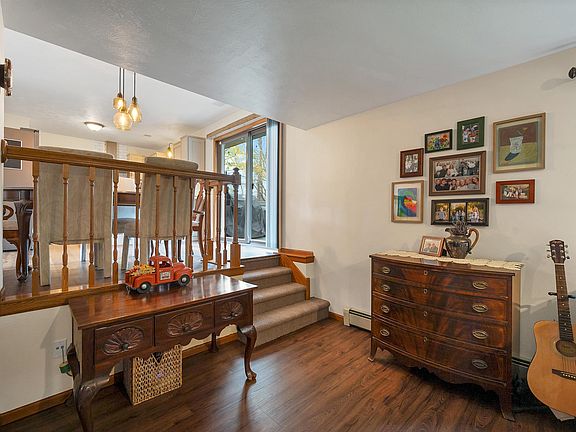 2nd image of 2930 Devroy Ln