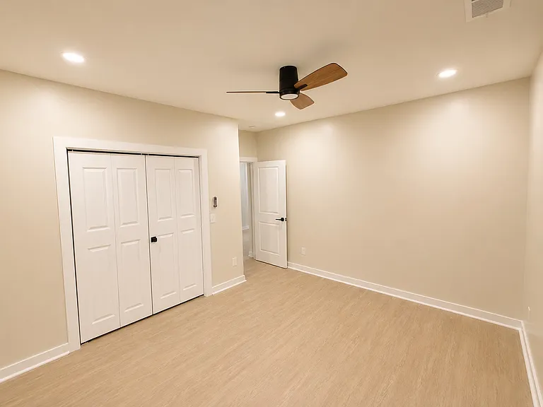 421 Oak St — Photo 7