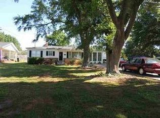 96 N Main St, Inman, SC 29349