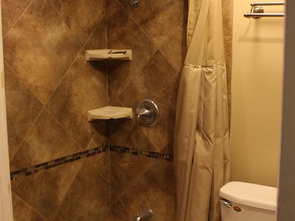 5th image of 500 Evergreen St Unit 205