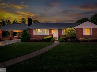 9401 Dawnvale Rd, Nottingham, MD 21236