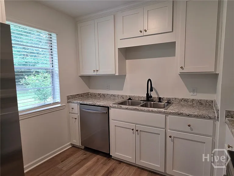 205 Whitehall Ave — Photo 10