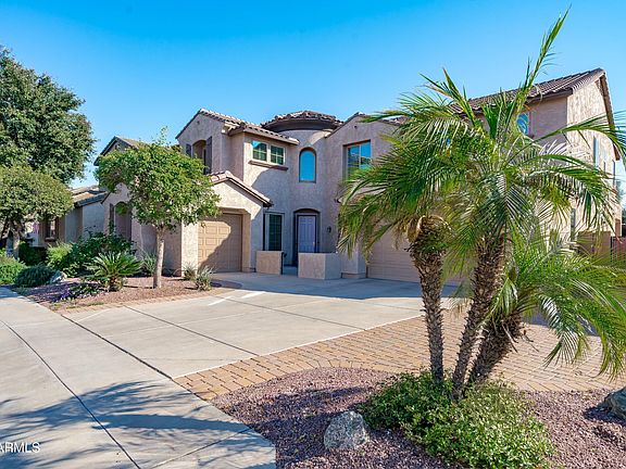 3rd image of 10933 E RENFIELD Avenue