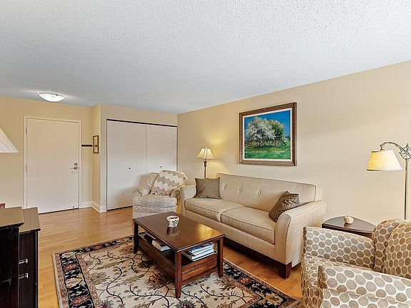 3rd image of 3540 Hennepin Ave APT 306