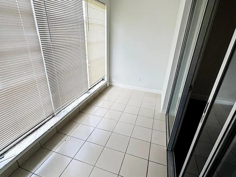 1120 Lemon Tree Ter #73-C — Photo 13