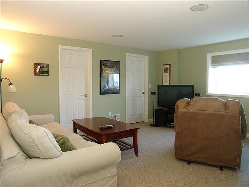 4th image of 6 MELDON Court