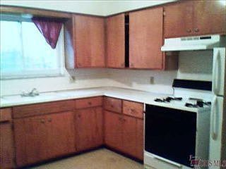 1st image of 320 & 324 Cluster Ave