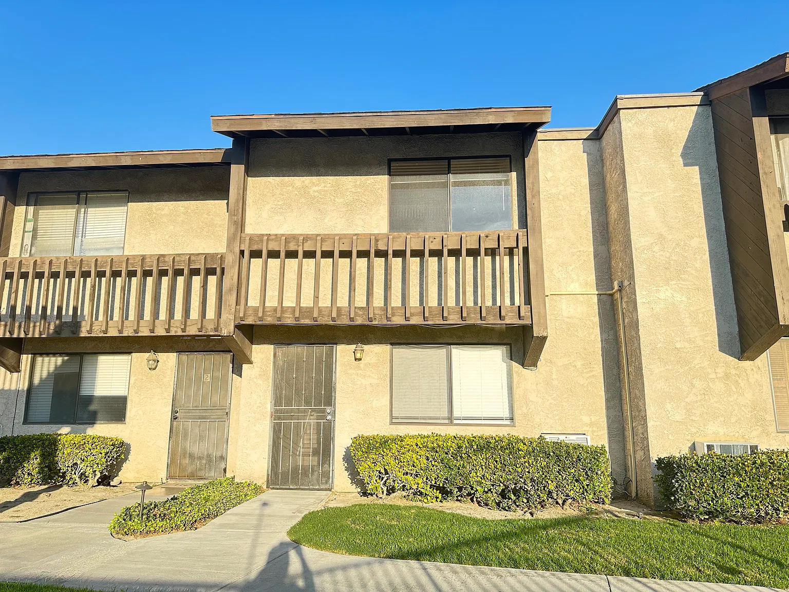 2 bed, 1.5 bath, 1012 sqft, $3,000 — Photo 1