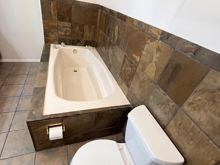 800 Antonio Dr #4 — Photo 11