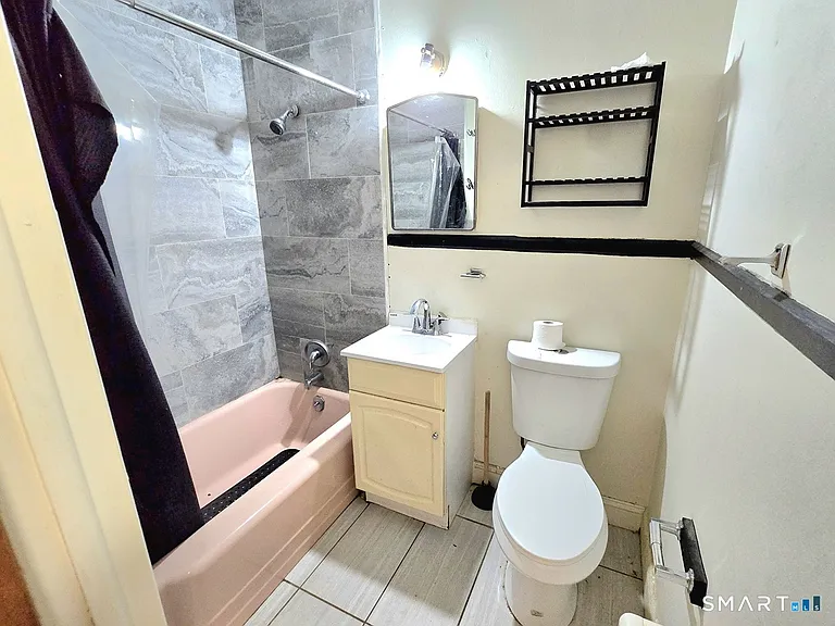 148 Sisson St #C — Photo 6