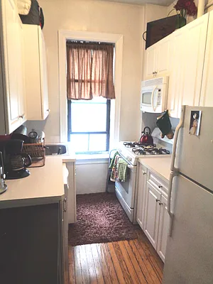 Rented by Metropolitan Equities | media 12