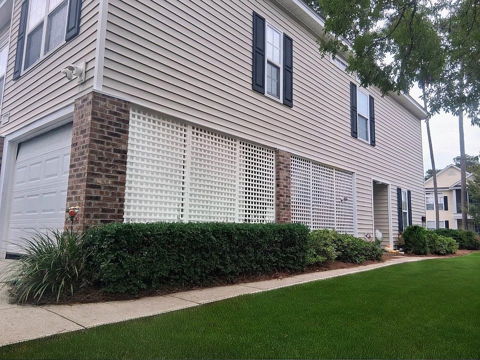 2nd image of 1372 Cottage Dr.