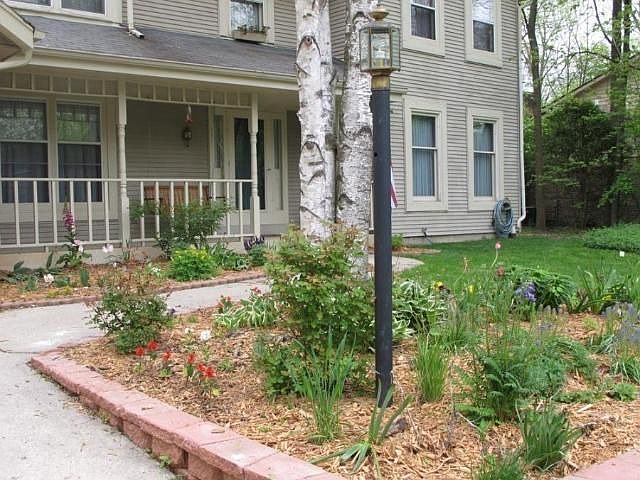 Beautiful front planting area!