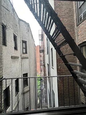 Rented by Mdays Realty | media 16